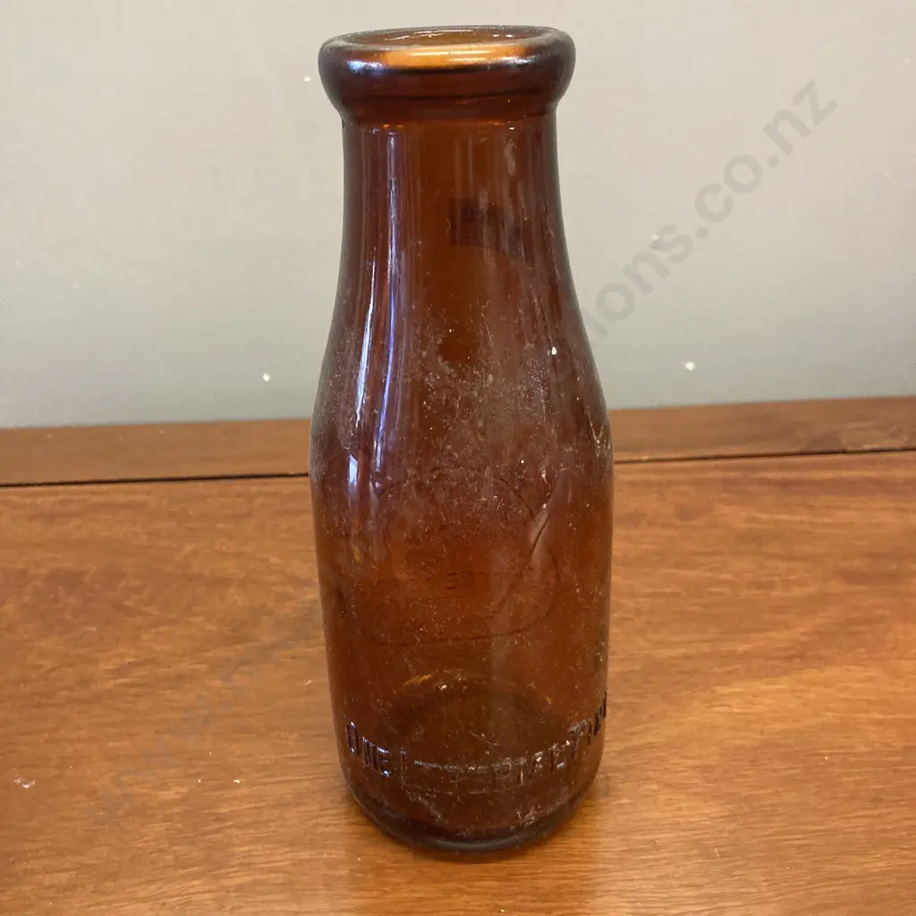 Stonex Bros Milk Vendors Auckland Amber Glass One Imperial Pint Bottle, 1950s. H21cm Image 1++